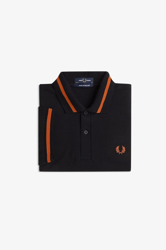 M2 The Single Tipped Fred Perry Shirt (Black/ Summer Clay)