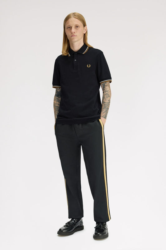 M3600 The Twin Tipped Fred Perry Shirt (Black / Ecru / Dark Caramel)