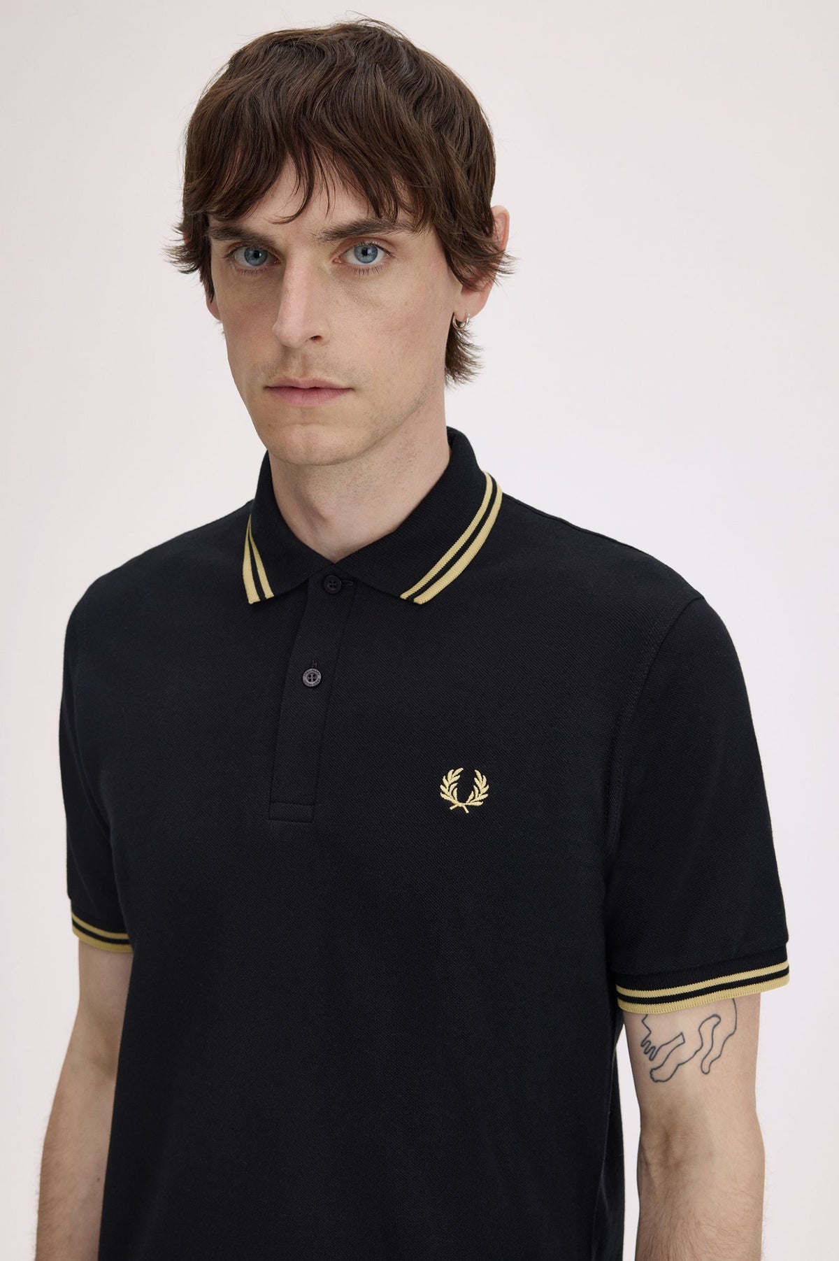 M12 The Fred Perry Shirt (Black / Champagne / Champagne)