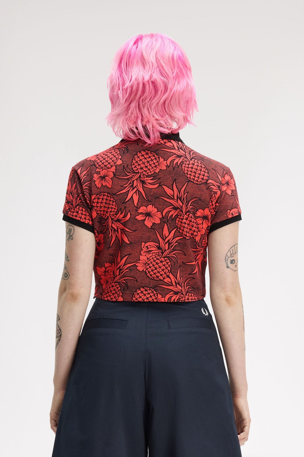 SG2138 Amy Winehouse Foundation Printed Polo Shirt (Strawberry Cream)